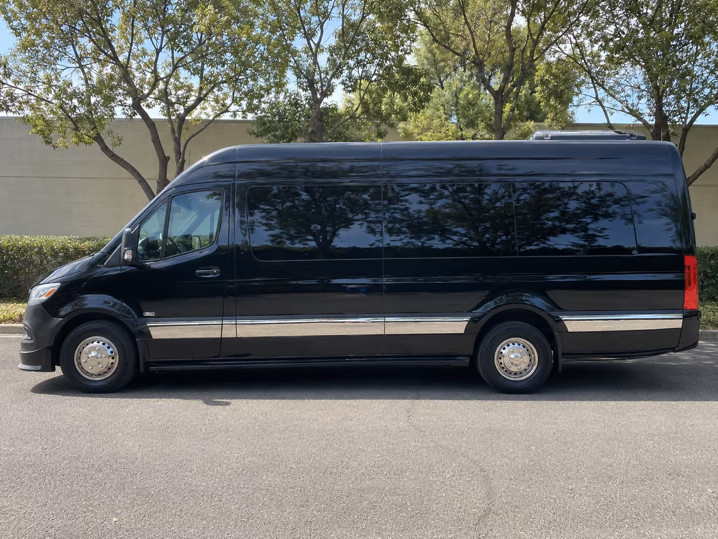 book the perfect ride for your next prom 2