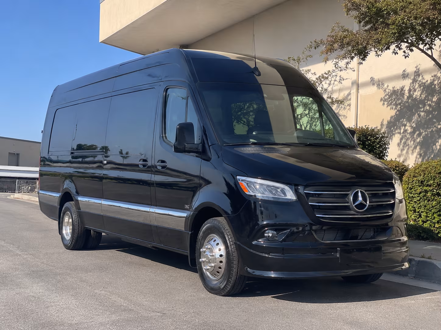 bus rental options for hartford trips