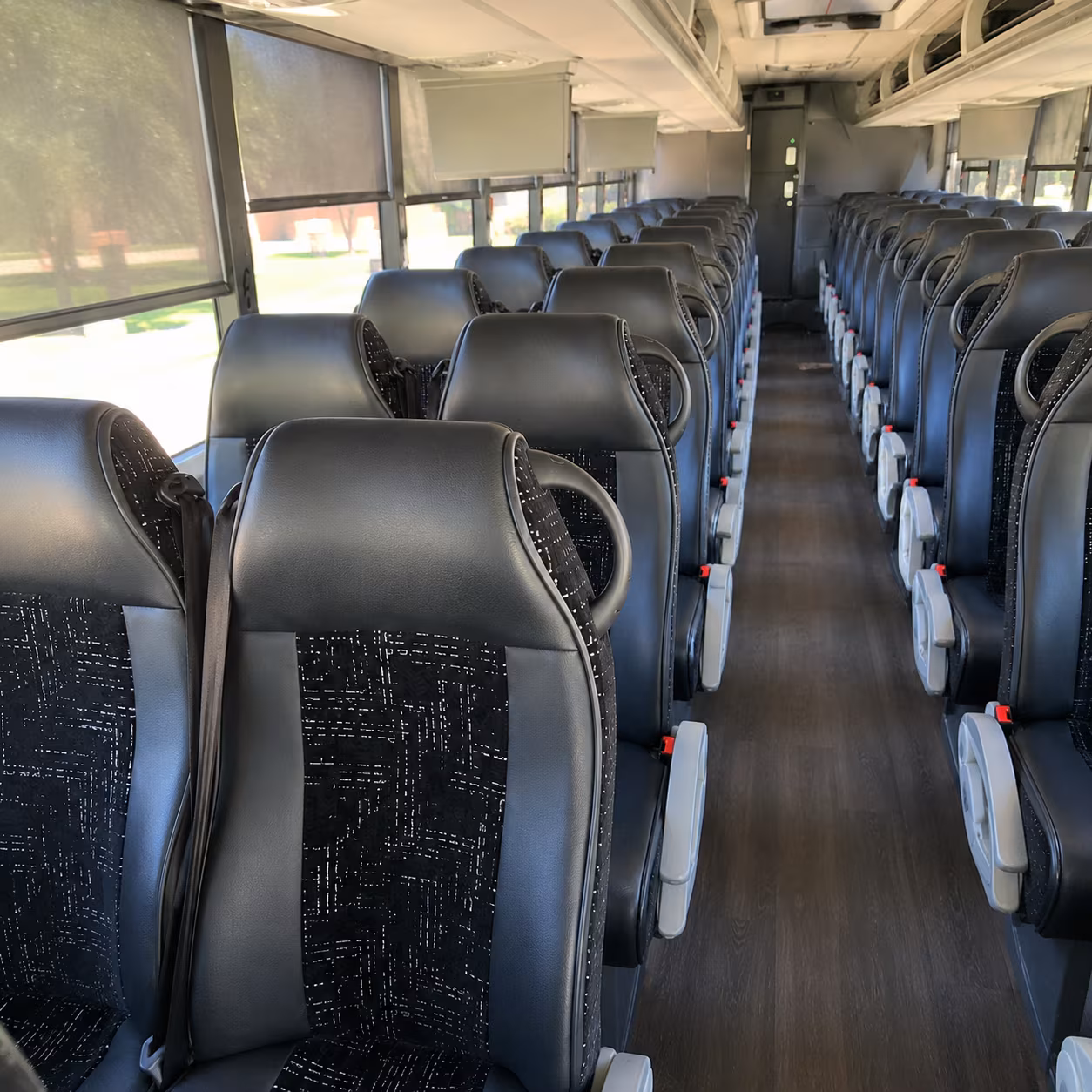 charter bus minibus transfers to bradley international airport bdl