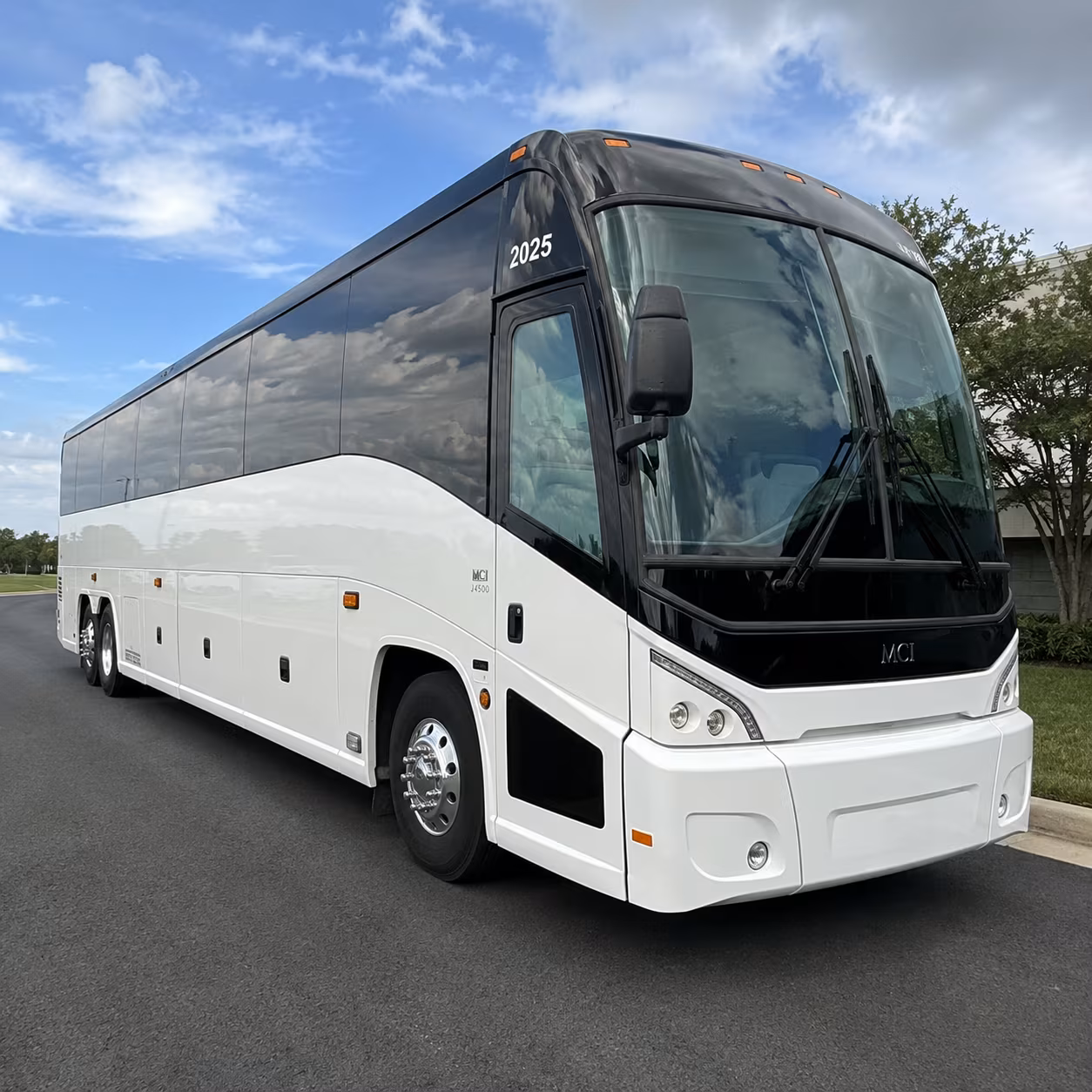 charter bus rentals for corporate wine tour events near hartford