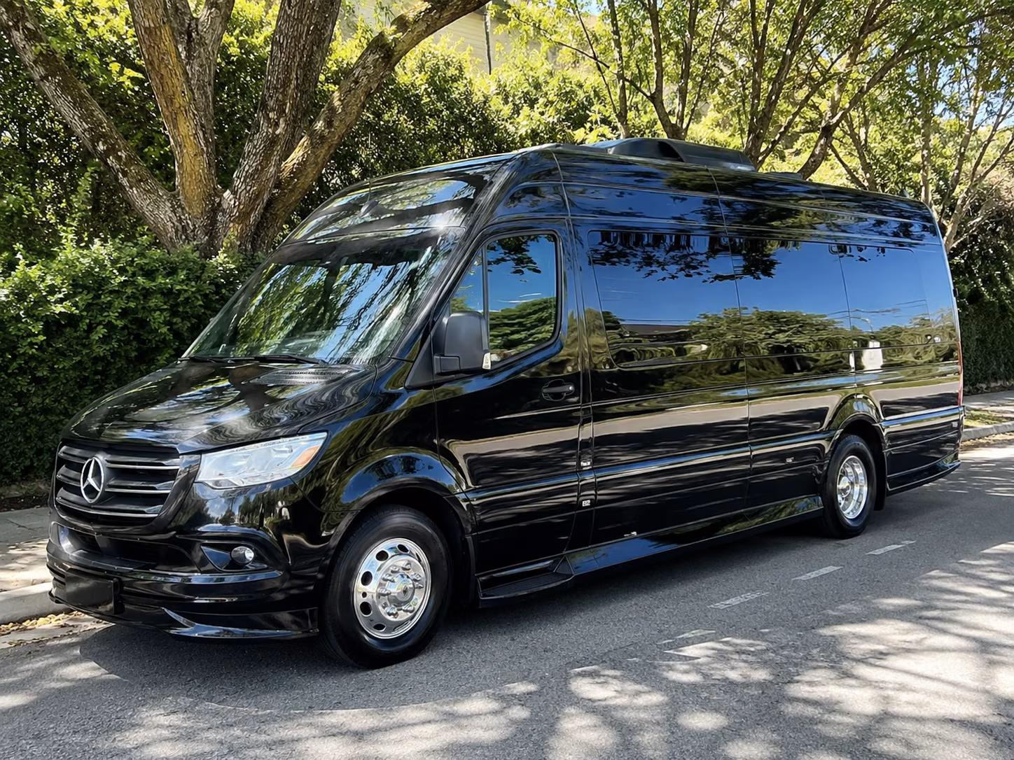 hartford sprinter van with driver