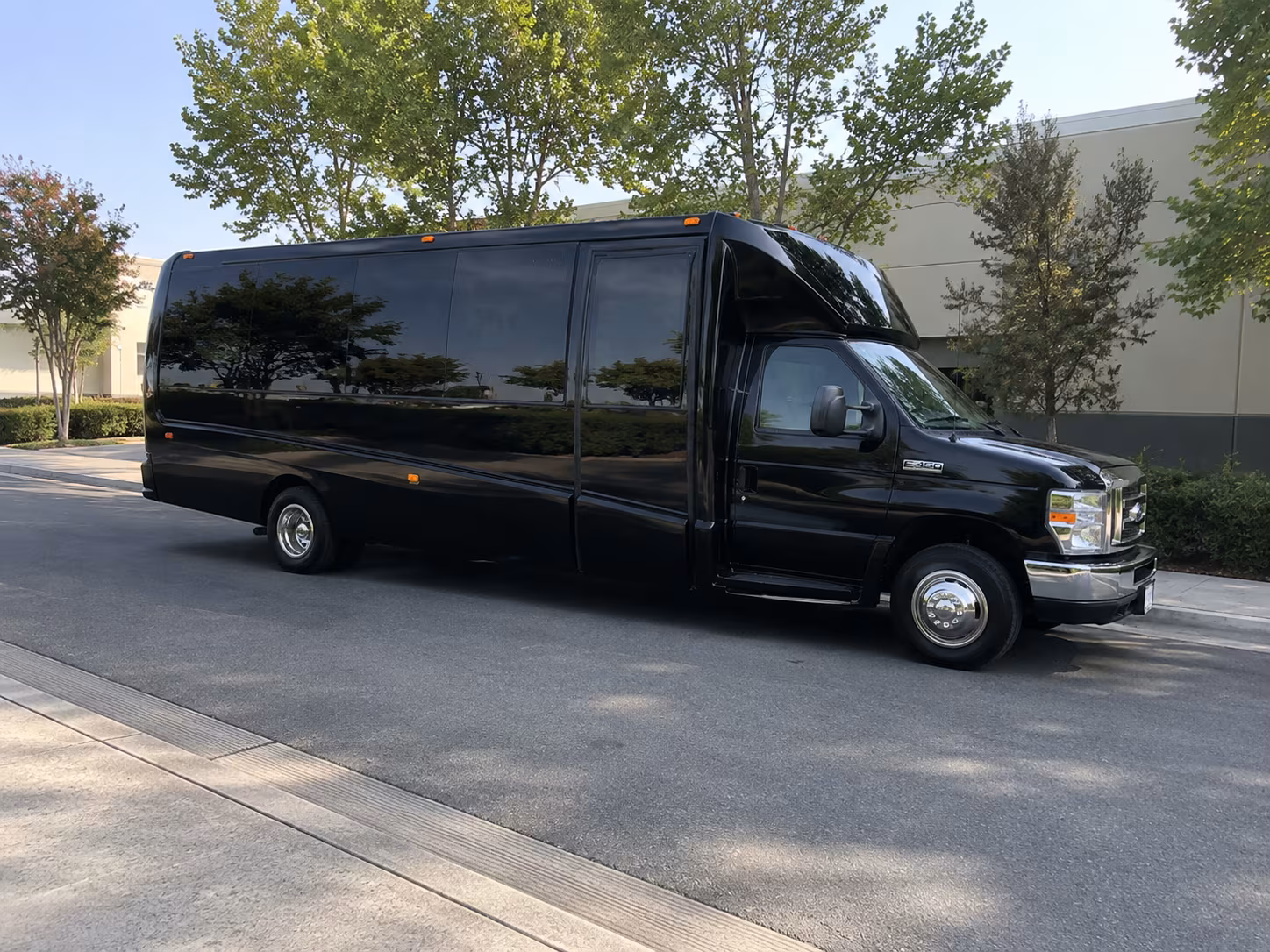 party bus rentals for hartford area proms that keep the night rolling